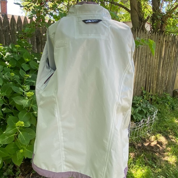 North Face Hyvent Lavender Rain Jacket - Picture 11 of 16